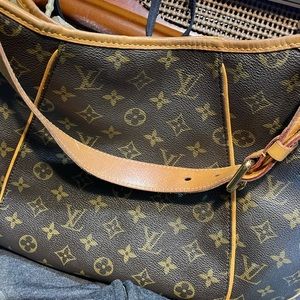 Louis Vuitton monogram galleria GM